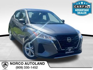 Used 2021 Nissan Kicks S image 1