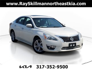 Used 2014 Nissan Altima 2.5 SL w/ Moonroof Package image 1