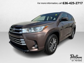 Used 2018 Toyota Highlander XLE image 1