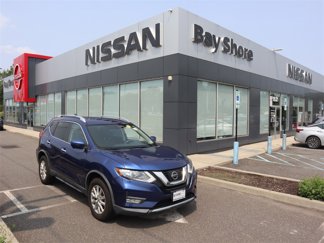 Used 2017 Nissan Rogue SV w/ SV Premium Package image 1