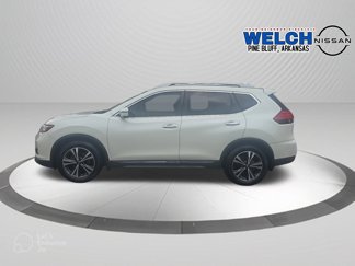Used 2017 Nissan Rogue SL w/ SL Premium Package image 1