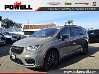 New 2025 Chrysler Pacifica Limited image 1
