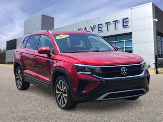 Used 2022 Volkswagen Taos SE image 1