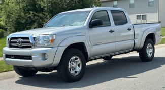 Used 2010 Toyota Tacoma 4x4 Double Cab image 1
