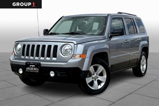 Used 2017 Jeep Patriot Latitude image 1