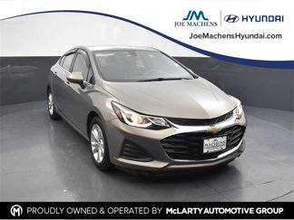 Used 2019 Chevrolet Cruze LT w/ Convenience Package image 1