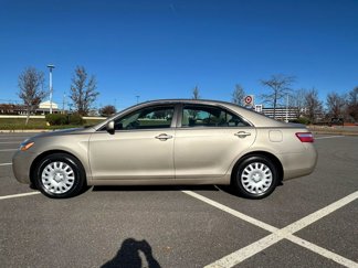 Used 2008 Toyota Camry LE image 1