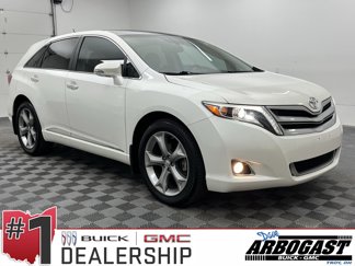 Used 2013 Toyota Venza Limited image 1