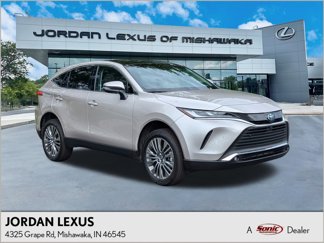 Used 2024 Toyota Venza Limited image 1