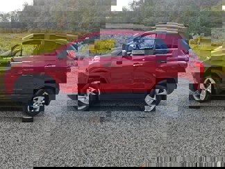 Used 2018 Chevrolet Trax LT w/ Sun & Sound Package video 2