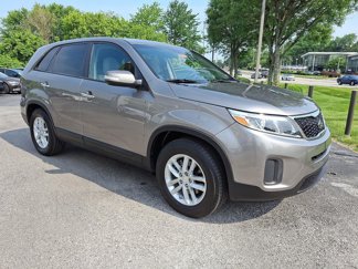 Used 2015 Kia Sorento LX image 1