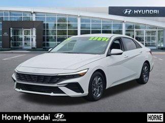 Certified 2024 Hyundai Elantra SEL image 1