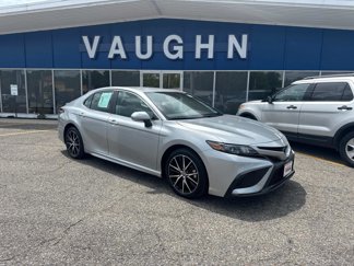 Used 2023 Toyota Camry SE image 1