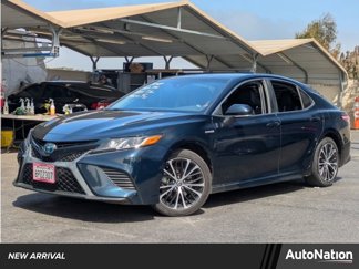 Used 2020 Toyota Camry SE image 1