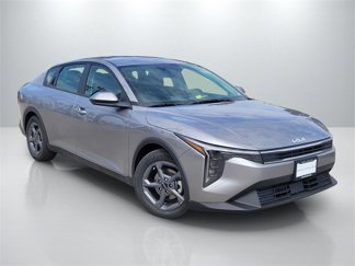 New 2025 Kia K4 LXS image 1