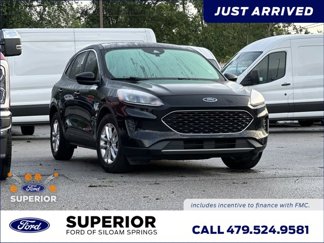 Used 2020 Ford Escape SE image 1