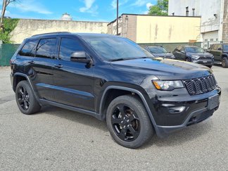 Used 2019 Jeep Grand Cherokee Laredo image 1