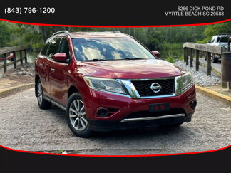 Used 2014 Nissan Pathfinder SV image 1