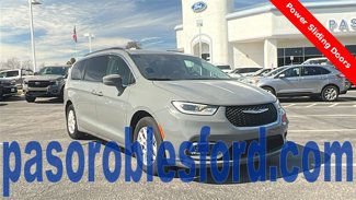 Used 2022 Chrysler Pacifica Touring-L image 1