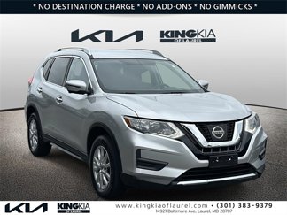 Used 2017 Nissan Rogue SV image 1