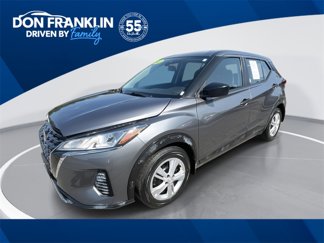 Used 2021 Nissan Kicks S image 1