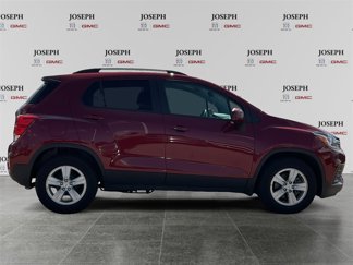 Used 2021 Chevrolet Trax LT w/ Driver Confidence Package image 1