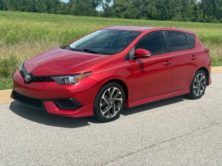 Used 2018 Toyota Corolla iM image 1