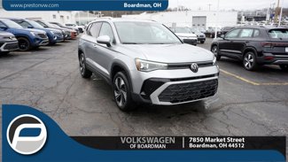New 2025 Volkswagen Taos SE image 1