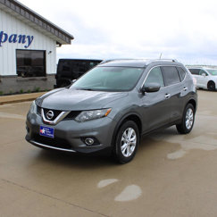 Used 2014 Nissan Rogue SV image 1