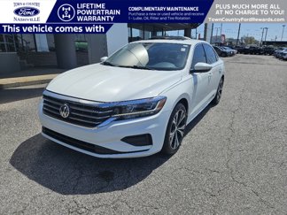 Used 2022 Volkswagen Passat 2.0T SE image 1