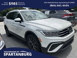 Used 2022 Volkswagen Tiguan SE image 1