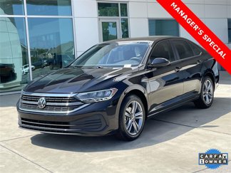 Used 2024 Volkswagen Jetta SE image 1