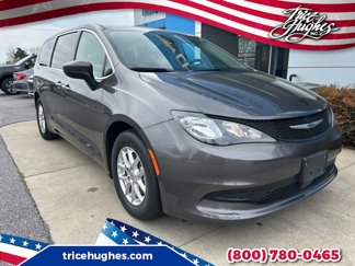 Used 2023 Chrysler Voyager LX image 1