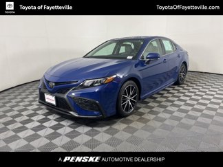 Used 2023 Toyota Camry SE image 1
