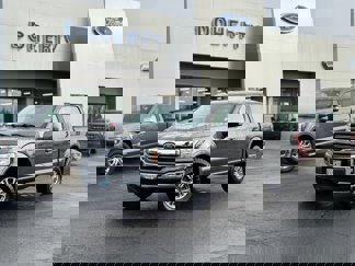 Used 2019 Ford F150 Lariat image 1