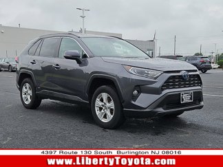 Used 2021 Toyota RAV4 XLE image 1