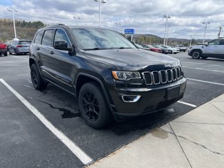 Used 2018 Jeep Grand Cherokee Laredo image 1