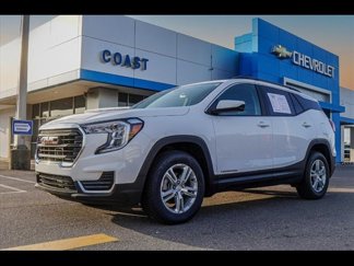 Used 2023 GMC Terrain SLE w/ Driver Convenience Package image 1