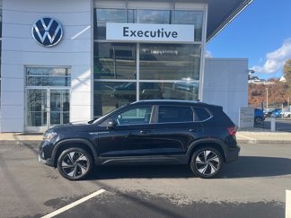 Certified 2024 Volkswagen Taos SE image 1