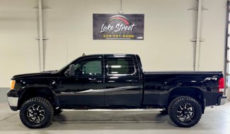 Used 2011 GMC Sierra 2500 SLT w/ Entertainment Package image 1