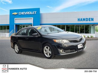 Used 2014 Toyota Camry SE image 1