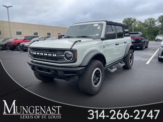 Used 2021 Ford Bronco Black Diamond w/ Sasquatch Package image 1