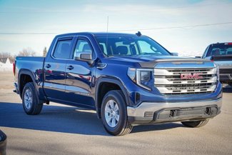 Used 2023 GMC Sierra 1500 SLE image 1
