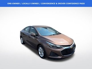 Used 2019 Chevrolet Cruze LT w/ Convenience Package image 1