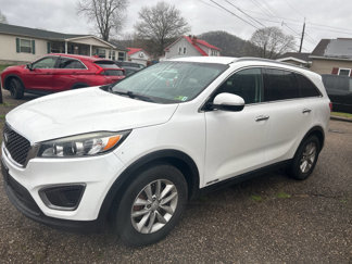 Used 2016 Kia Sorento LX image 1