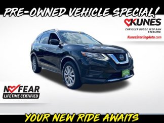 Used 2018 Nissan Rogue SV image 1