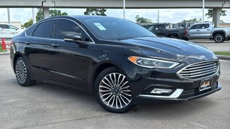 Used 2017 Ford Fusion SE w/ Fusion SE Technology Package image 1