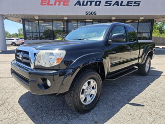 Used 2005 Toyota Tacoma PreRunner image 1