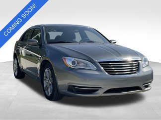Used 2012 Chrysler 200 Touring image 1