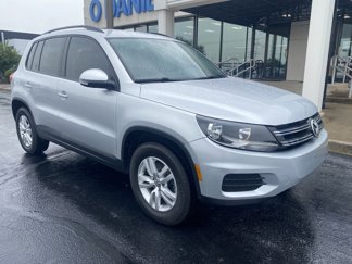 Used 2016 Volkswagen Tiguan S image 1
